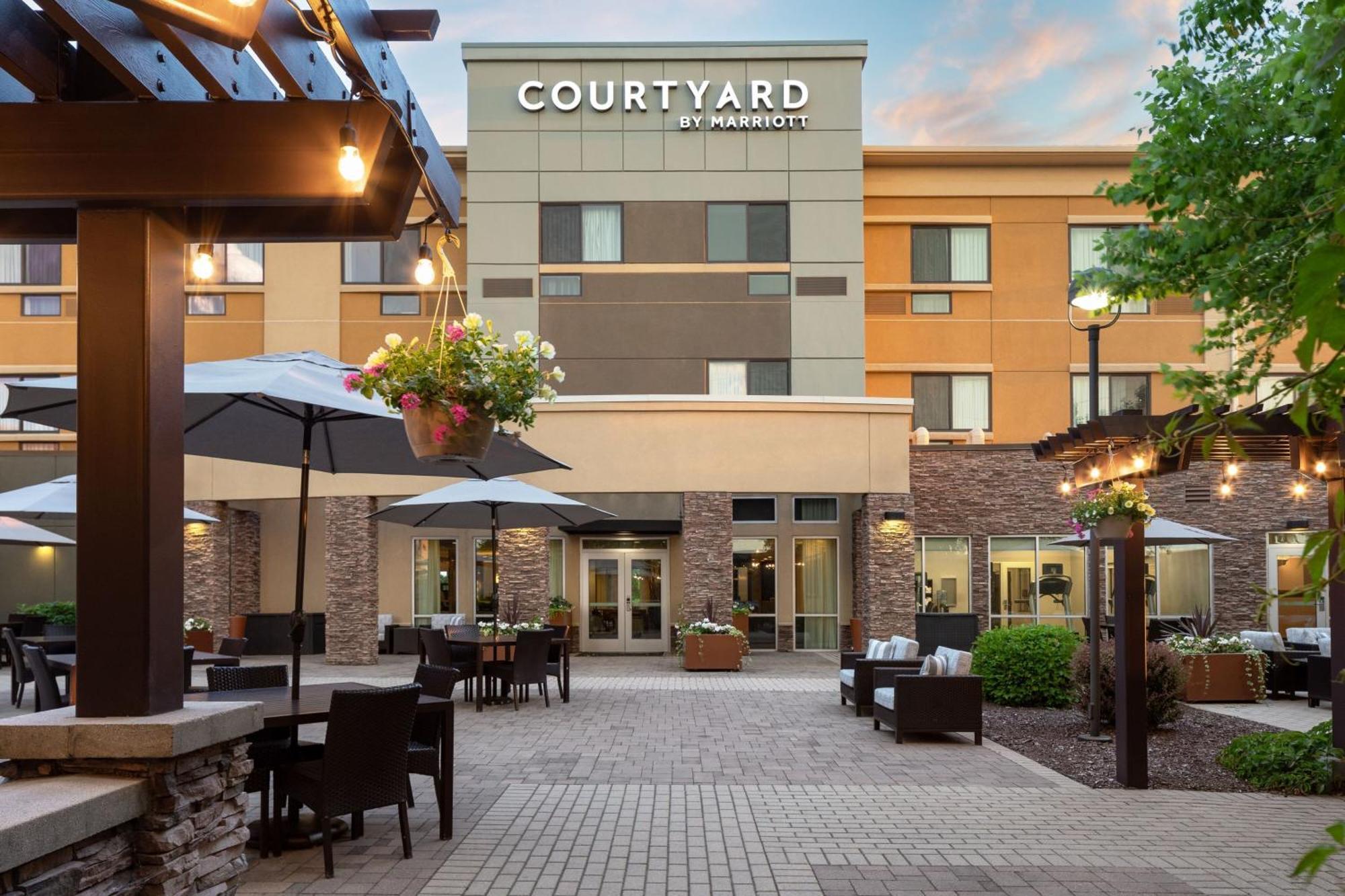 Courtyard Mankato Hotel & Event Center Εξωτερικό φωτογραφία